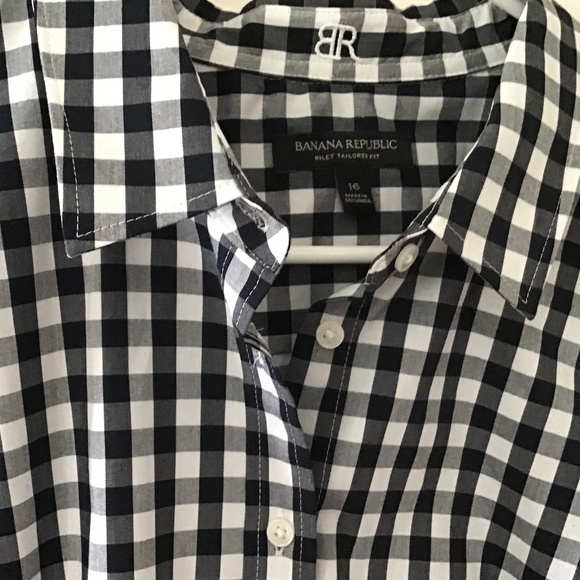 Banana Republic Black and White Gingham Button Down Shirt - Picture 3 of 5